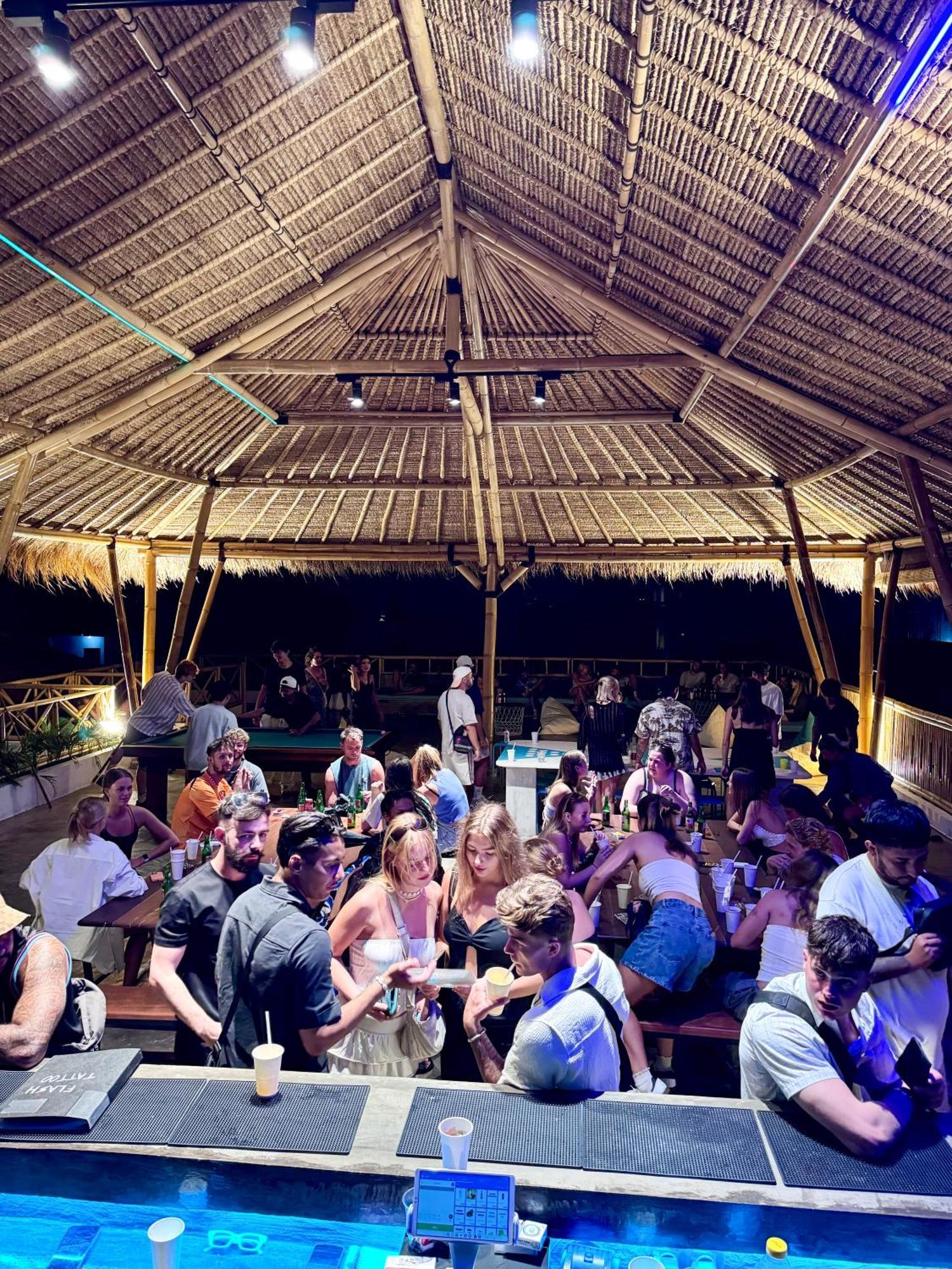 Canggu Central Hostel Dış mekan fotoğraf