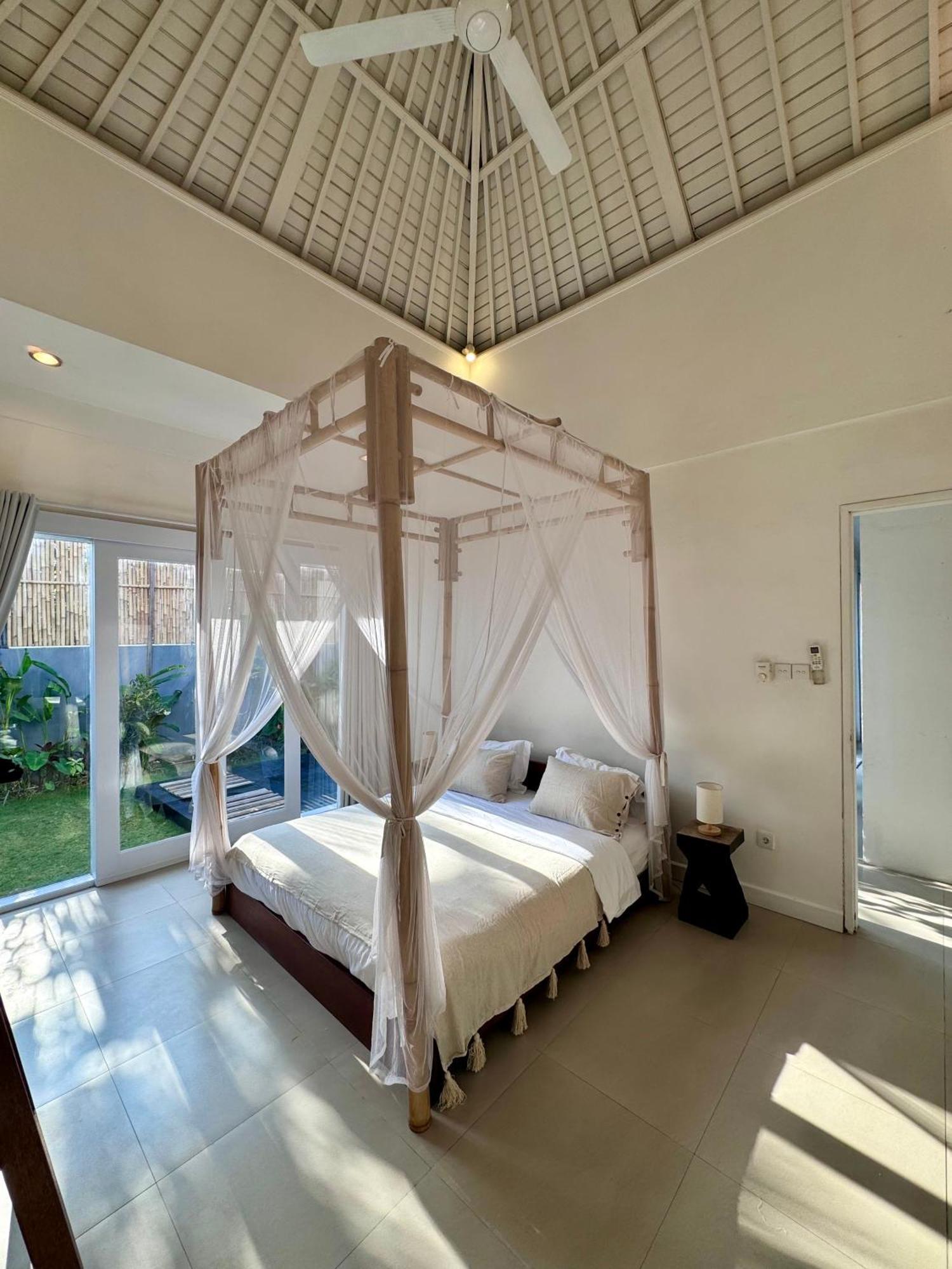 Canggu Central Hostel Dış mekan fotoğraf